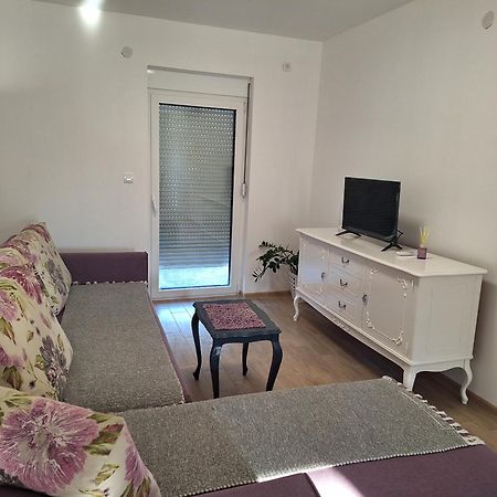 Expo Airport Otel Surčin Екстериор снимка